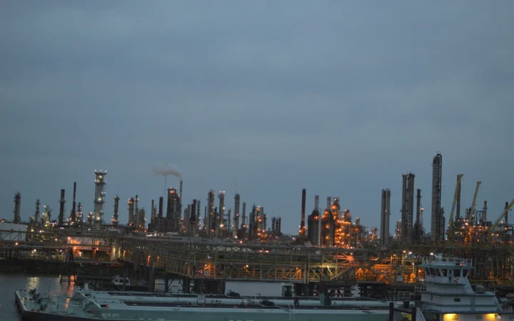 Petrochemical plant lit at night, the thumbnail for the SABIC Q3 2026 results